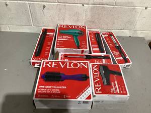 lot 568 image: LOT OF Revlon Hair Tools