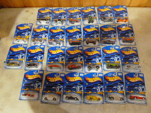 26 Mattel Hot Wheels
