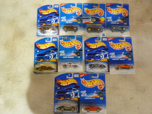 10 Mattel Hot Wheels Cars