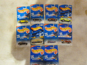 10 Mattel Hot Wheels Cars