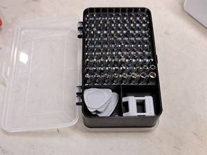 lot 37 image: Assorted Driver Bit Kit
