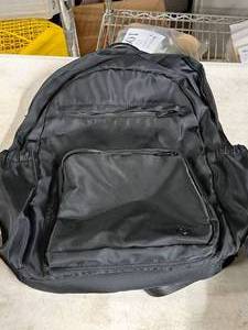lot 57 image: 17 Backpack
