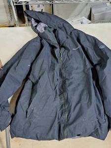lot 59 image: Moosejaw Mountaineering Size X-Large Winter Jacket
