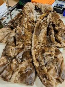 lot 60 image: Albrechts Size X-Large Womens Fur Coat