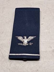 lot 93 image: Military Shoulder PatchEpaulets