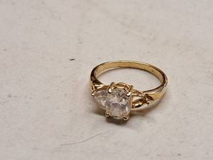 lot 98 image: Womens Gold 3-stone Gemstone Ring
