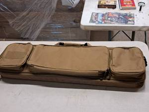 lot 101 image: Range Maxx 38 Soft-Sided Gun Case