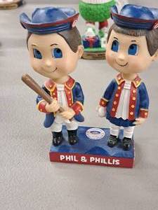 lot 116 image: Phil & Phillis - Philadelphia Veterans Stadium 1971-2003 theme Bobblehead Collectible Figurine