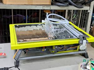 lot 2 image: Ryobi 7 Tile Saw WS7221CN