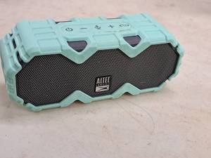lot 136 image: Altec Lansing Bluetooth Speaker IMW479