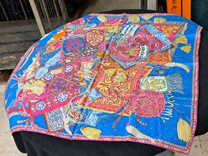 lot 67 image: Hermes (Paris) Marquis De Lafayette Womens Designer Scarf with Box