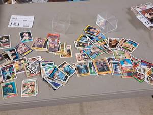 lot 154 image: Lot of  Assorted Baseball Collectors Cards