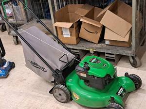 lot 222 image: Lawn-Boy 20-Deck Gas Lawn Mower