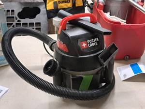 lot 232 image: Porter-Cable 1-Gallon WetDry Vac