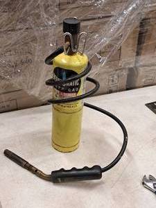 lot 240 image: Benzomatic Mapp Gas Torch