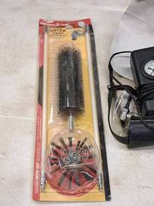 lot 243 image: Gardus Lint Eater Jr Rotary Dryer Vent Cleaning Kit 4-piece