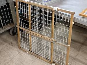 lot 257 image: North States Pressure Mounted Gate