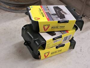 lot 259 image: Lot of (3) Victor Catch & Hold Mouse Traps