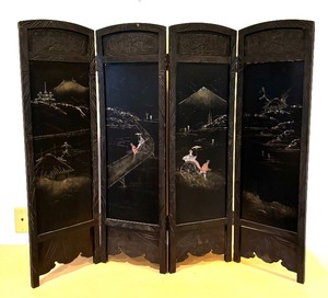 lot 29 image: Vintage Asian Style Screen