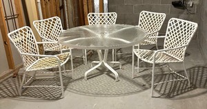 lot 45 image: Brown Jordan Circular Glass Top Patio Table with Five Chairs