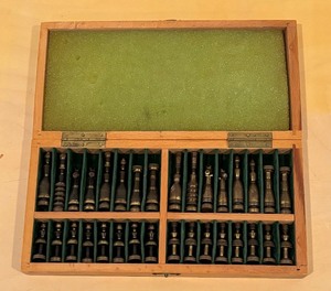 lot 47 image: Mid 20th Century Israeli Chess Set by Hans Teppich