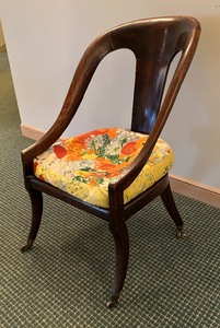 lot 74 image: Charming Vintage Mahogany Spoon Chair