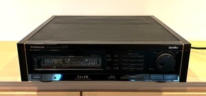 lot 81 image: Pioneer CLD-92 CD CDV and LD Player