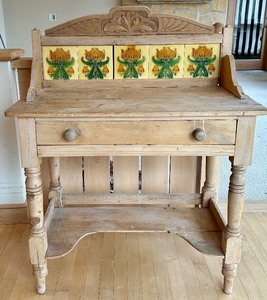 lot 52 image: Beautiful Vintage Pine Wash Stand  Console Table Tile Back