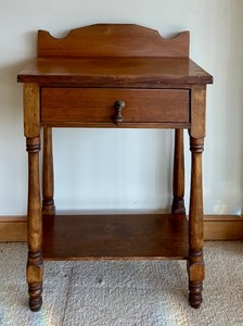 lot 57 image: Vintage Dry Sink Wood Table  Side Table