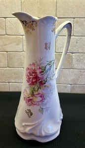 lot 58 image: Beautiful Vintage Floral Pitcher