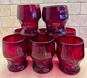 lot 62 image: Eight Vintage Cambridge Georgian Ruby Flat Tumblers