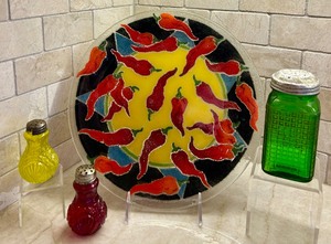 lot 69 image: Gorgeous Vintage Red, Yellow and Green Salt and Pepper Shakers and Peggy Karr Fused Glass Plate