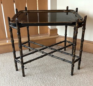 lot 125 image: Mid-Century Chinoiserie Faux Bamboo Tray Table by Baker Furniture