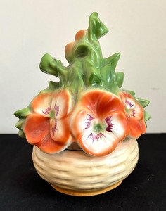 lot 127 image: Vintage German Trinket Dish