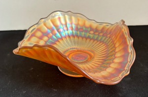 lot 187 image: Vintage Iridescent Marigold Carnival Glass Dish