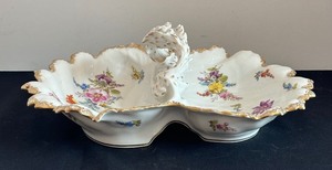 lot 190 image: Double Vintage Meissen Serving Dish