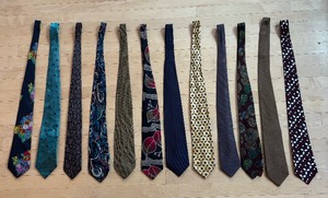 lot 207 image: 12 Mens Dress Ties by Charvet, Harrods, Brioni and More