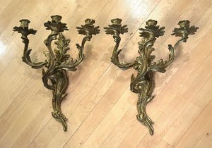 lot 209 image: Beautiful Vintage Brass Wall Mount Candle Holders