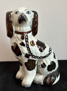 lot 212 image: Staffordshire Dog Figurine