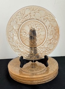 lot 214 image: Five Vintage Consolidated Martele Fruit Plates