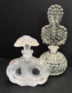 lot 225 image: Two Dainty Dauber Bottles