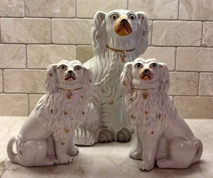 lot 176 image: Three Vintage Staffordshire Porcelain Figurines