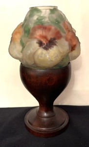 lot 268 image: Vintage Pairpoint Fairy Lamp
