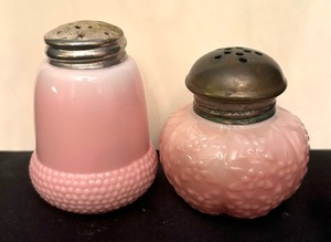lot 131C image: Challinor Taylor Forget Me Not Pink Hobbs Acorn and EAPG Salt  Pepper Shakers