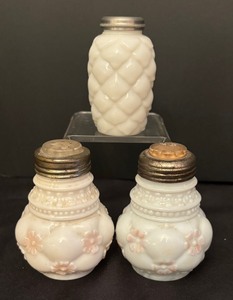 lot 283 image: Antique Northwood Quilted Phlox and EAPG Salt  Pepper Shakers