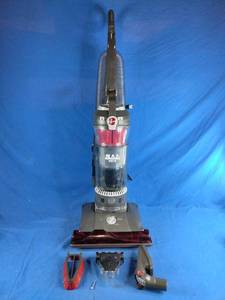 lot 10 image: Hoover WindTunnel 3 Max Performance Pet Bagless Upright Vacuum