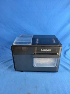 lot 2 image: Luma Comfort 44-Lb. Nugget Countertop Ice Maker