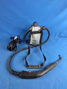 lot 37 image: SC505 Series Shark Professional Portable Steam Cleaner