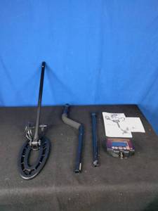 lot 50 image: F22 Weather Proof Metal Detector