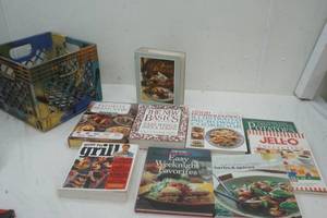 lot 44 image: Cookbooks